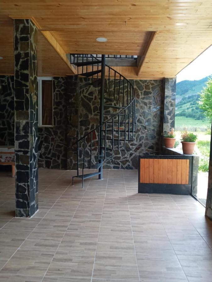 Guest House Tavaduri Mestia Exterior foto
